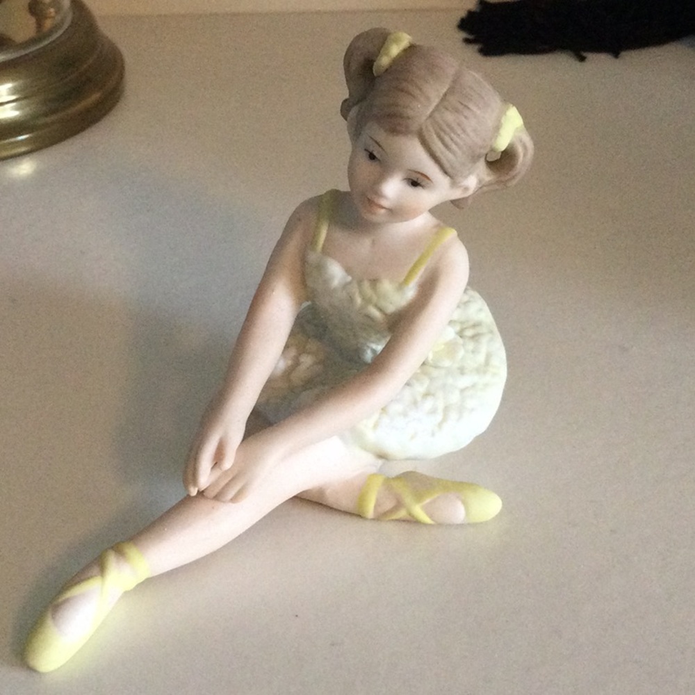 4” ceramic Ballerina